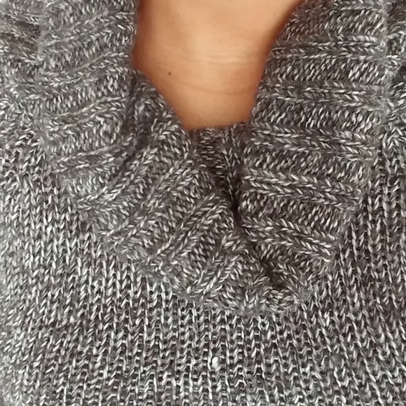 Pink Rose Sweaters for women, gray color size s. - Picture 3 of 4